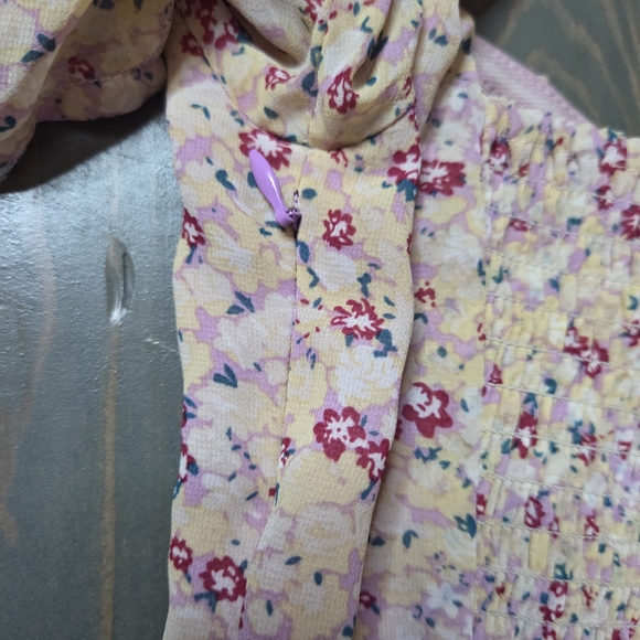 ASTR The Label Floral Midi Dress XS Puff Sleeve Ruched Cottagecore Slit - Picture 16 of 16